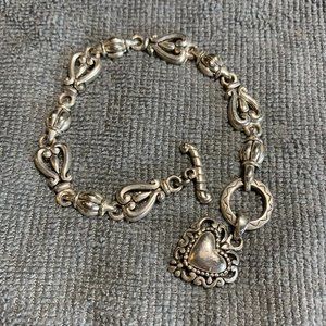 Silvertone Chunky Bracelet. 7-1/2". Passthrough Clasp. (324)